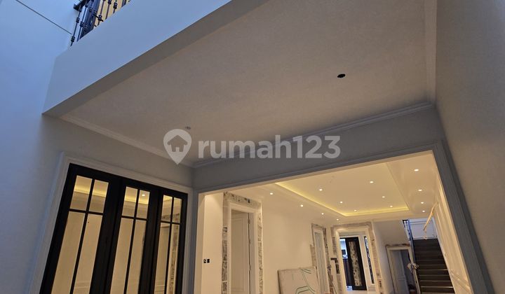 RUMAH MEWAH AMERICAN CLASSIC DI LOKASI ELIT DAN TENANG CEMPAKA PUTIH JAKARTA PUSAT 