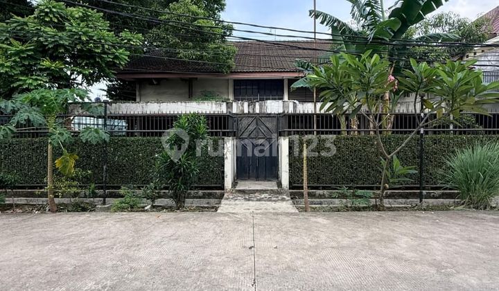 For Sale Rumah Hitung Tanah Posisi Hoek Arteri Pondok Indah Jakarta Selatan