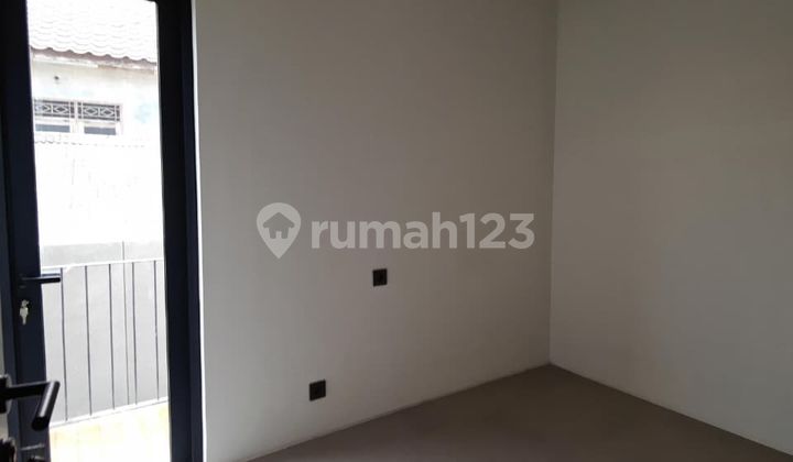 Dijual Rumah Baru Dalam Cluster Design Minimalis Modern di Bambu Apus Jakarta Timur 2
