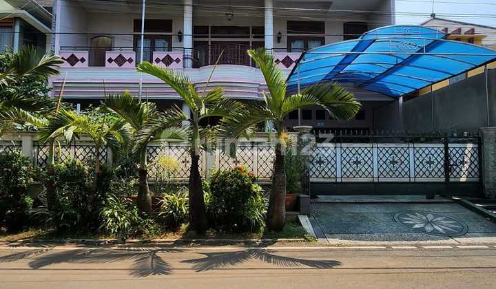 PRICE DROP, Used House in Elite Compound Wide Road in Duren Sawit East Jakarta