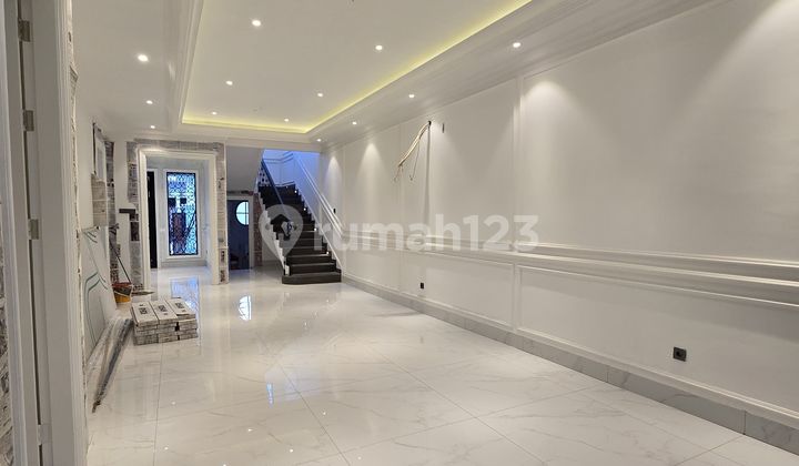 RUMAH MEWAH AMERICAN CLASSIC DI LOKASI ELIT DAN TENANG CEMPAKA PUTIH JAKARTA PUSAT 
