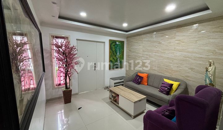 For Sale Ready-to-Live-in House in Walikota Kelapa Gading Complex, North Jakarta 2