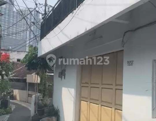 Dijual Rumah di Area Pegangsaan, Menteng