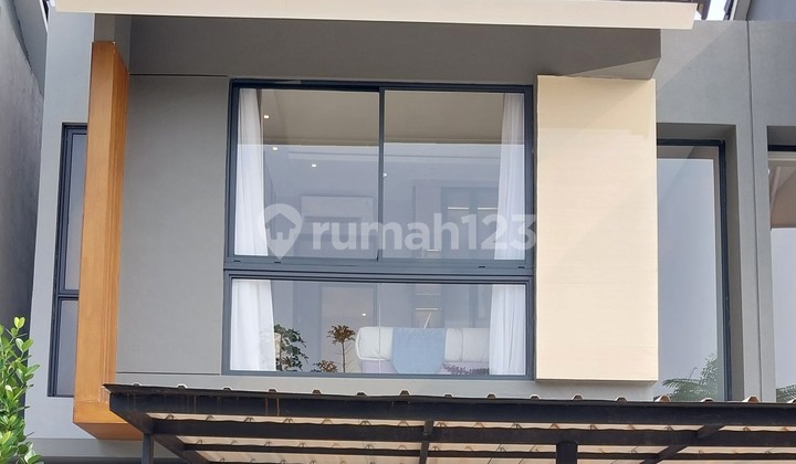 Rumah Bagus dan Modern 3 BR/3BA di Cisauk, 5 Menit ke KRL dan Tol