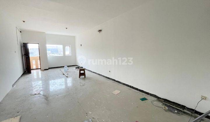 Dhyana Rumah Plong Murah Uk 4x15m di Komplek Kavling Polri 2