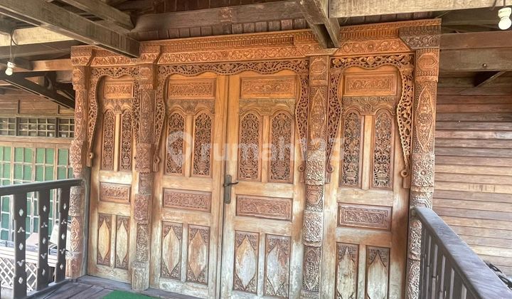 Unique Artistic Merbau Wood House, Cozy, Homy - 2 Floors on Jambore Street, Cibubur