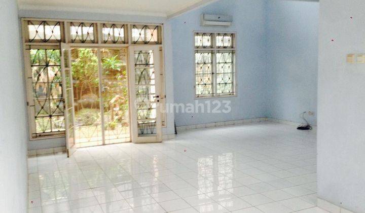 Rumah Siap Huni Dua Lantai di dalam Cluster  Kotawisata 2