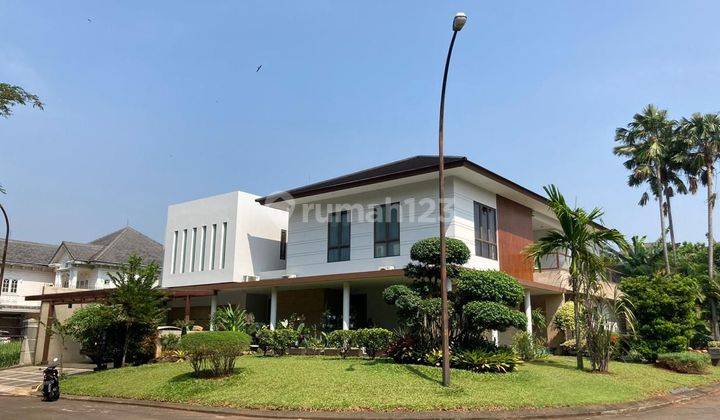 Rumah Luxury Hoek Sangat Terawat di Kota Wisata 1