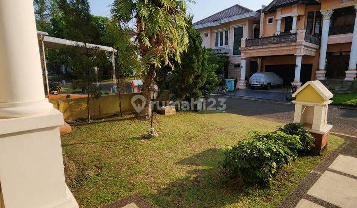 Rumah Cantik 2 Lantai di Kota Wisata 2