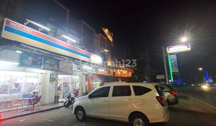 Ruko Gandeng di Boulevard Raya Metland Transyogi 2