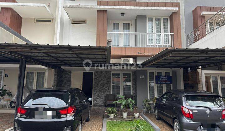 Rumah Cantik Dua Lantai Rapi di Raffles Hills Cibubur 1