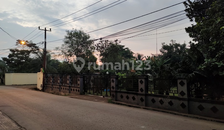 Badminton Hall Ghosum di Burangkeng Setu, Bekasi