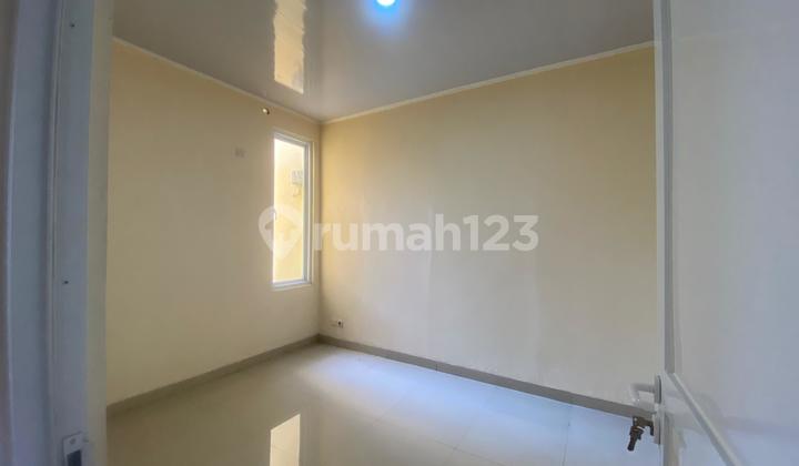 Rumah Cantik 2 Lantai, Siap Huni di Kota Wisata Cibubur  2