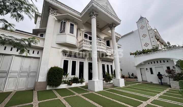 Price Drop on Luxury House - for Film Shooting in Kranggan Cibubur 2