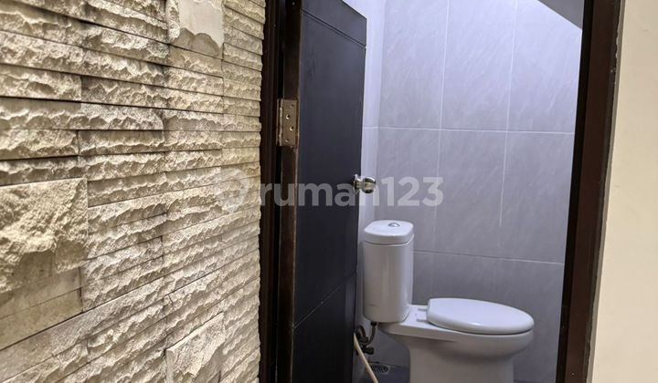  Rumah Cantik 2 Lantai di Metland Transyogi 2