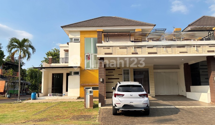 Large Corner House in Cibubur Tourist City Large Corner House in Cibubur Tourist City