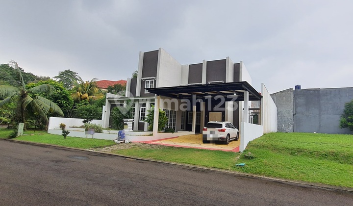 Turun Harga! Rumah Mewah, Hadap Green Belt di Kota Wisata, Cibubur