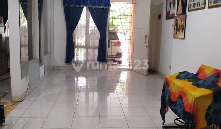 Rumah dua  lantai Kokoh  Kota Wisata  2