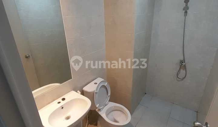 Sell at a Loss. Best Deal - 3-Story Shop House at Podomoro Golf View Cimanggis Depok Sell at a Loss. Best Deal - 3-Story Shop House at Podomoro Golf View Cimanggis Depok