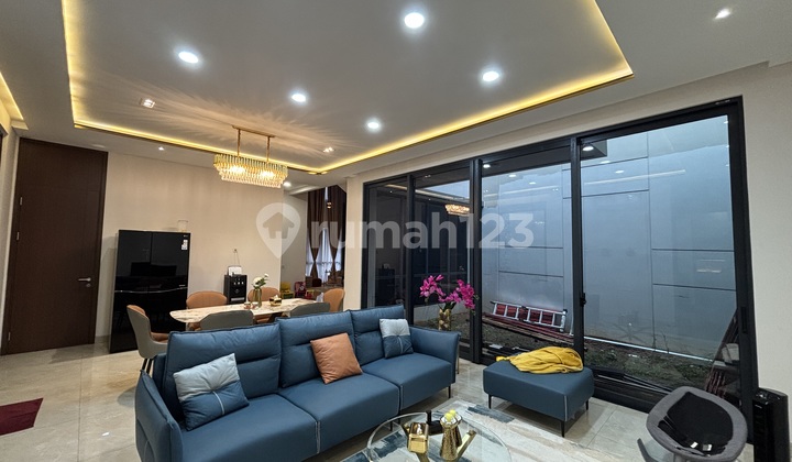 Turun Harga! Rumah Atherton 3 Lantai di Kota Wisata