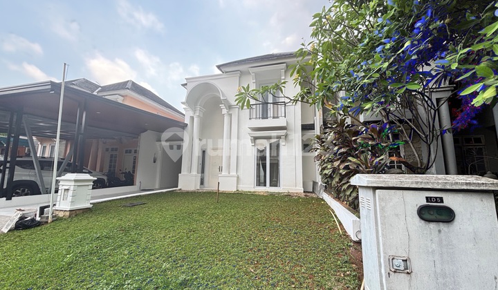 Beautiful 2-Story House in Kota Wisata Residence