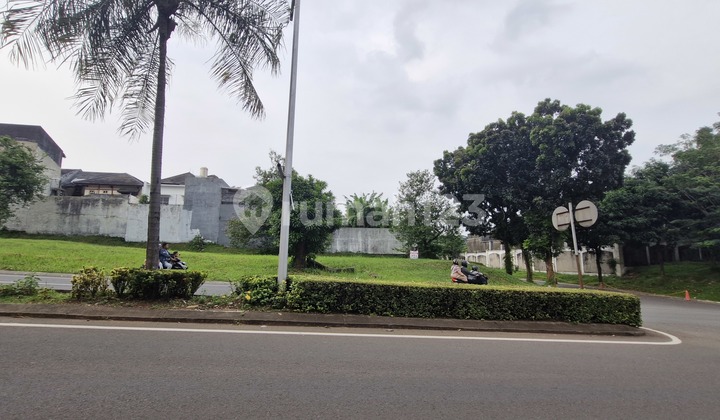 Second Boulevard Hoek Plot in Kota Wisata