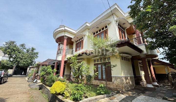 Spacious 2.5-Story Semi-Furnished House in Permata Puri II, Cimanggis, Depok