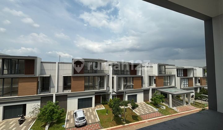 Best Deal. Jarang Ada! Rumah Atherton 3 Lantai di Kota Wisata 2