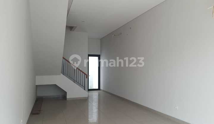 2.5-Story Ruko Madison Downtown Kota Wisata 1