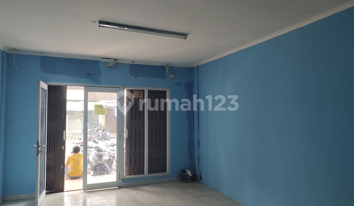 Affordable Rental Price for 2-Story Shop House in Sentra Eropa, Kota Wisata 2