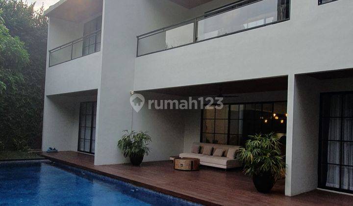 Rumah Bagus Di Jl Rambai Kebayoran Baru, Jakarta Selatan 1