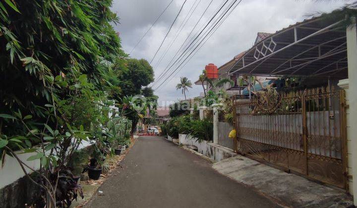 Rumah Cantik BUTUH CEPAT TERJUAL Lokasi Dekat Pondok Indah Mall  2