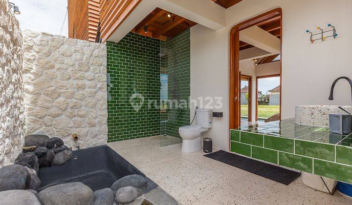 3 unit Japanese Mid century Modern Villa For Sale In Kedungu 4