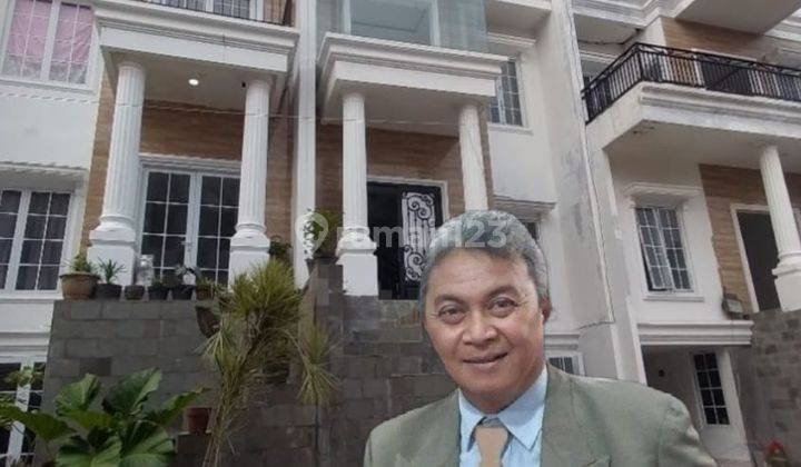 Townhouse Mewah 3 Lt..terjangkau, Di Jak Sel, Bebas Semua Biaya 