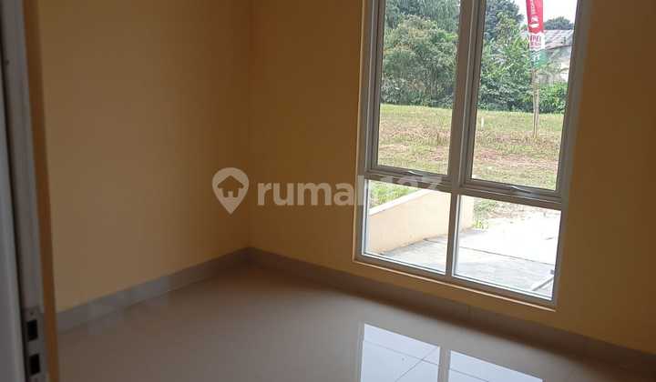 Rumah baru 6 menit ke stasiun cilebut 10 menit ke pintu tol Borr kpr  5