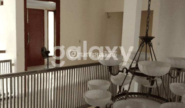 Rumah Pakuwon Indah Siap Huni Semi Furnished 1