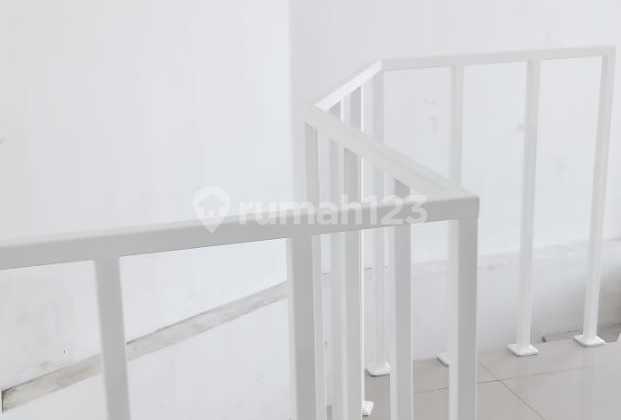 Cheap Shop House on 0 Jalan Raya Pahlawan Probolinggo, Flood-Free 2