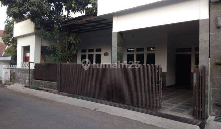 BANGUNAN  TERAWAT COCOK UNTUK KANTOR  DI RAJAMANTRI BUAH BATU  1