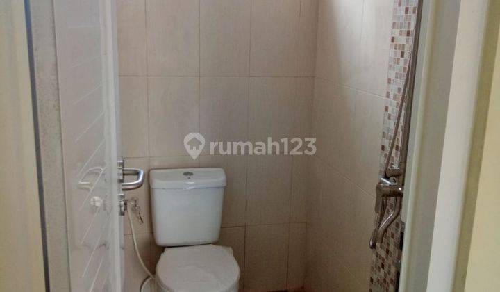 Ruko Mainroad di Jalan Golf Barat di Arcamanik Bandung 8