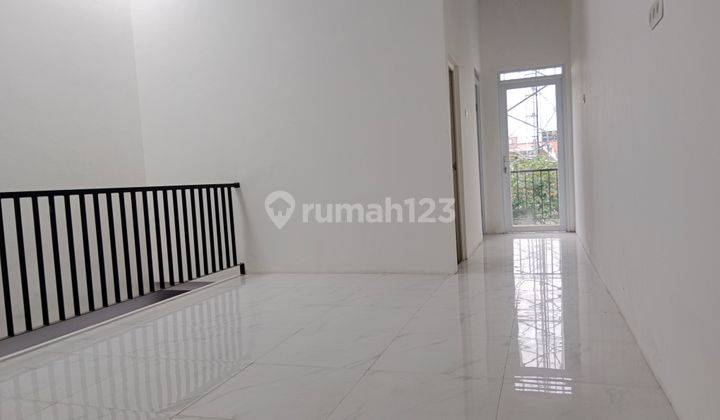 Ruko Mainroad di Jalan Cisaranten Wetan Bandung 6