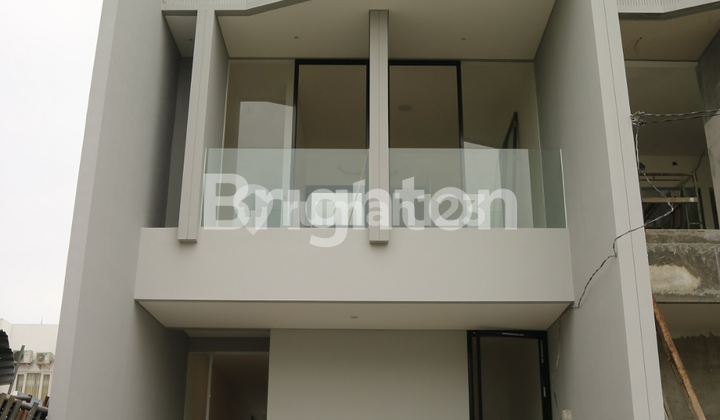 NEW HOUSE NEW GRESS GRAHA GREEN GARDEN NEAR WIYUNG MAIN ROAD MENGANTI PEAK CBD GRAHA FAMILI GUNUNG SARI TOLL