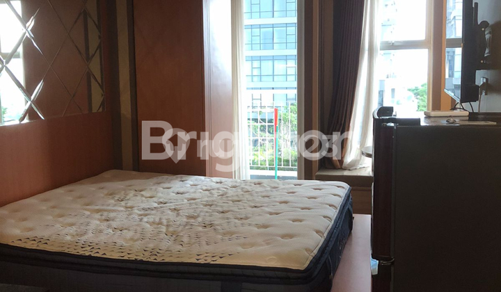 STRATEGIC 1BR APARTMENT READY TO OCCUPY BENSON TOWER CONNECTED TO PAKUWON MALL NEAR CITRALAND GWALK UNESA WIYUNG MENGANTI