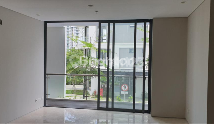 APARTEMEN 3BR VIEW GOLF THE ROSEBAY GRAHA FAMILY DEKAT SPAZIO LENMARC PAKUWON MALL UNESA CITRALAND 2
