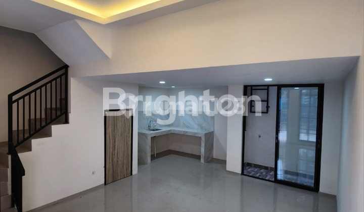 RUMAH 2 LANTAI MINIMALIS RUNGKUT MAPAN SIAP HUNI DEKAT PANDUGO PENJARINGAN UPN GUNUNGANYAR MERR KEDUNG BARUK 2