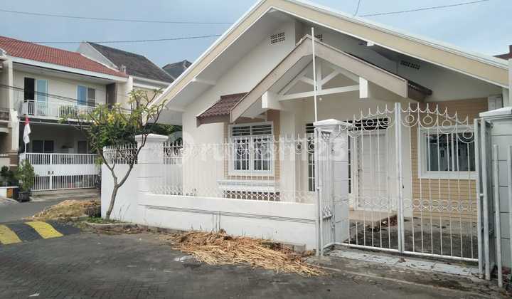 Sutorejo, Baru Renov Dekat Taman 1