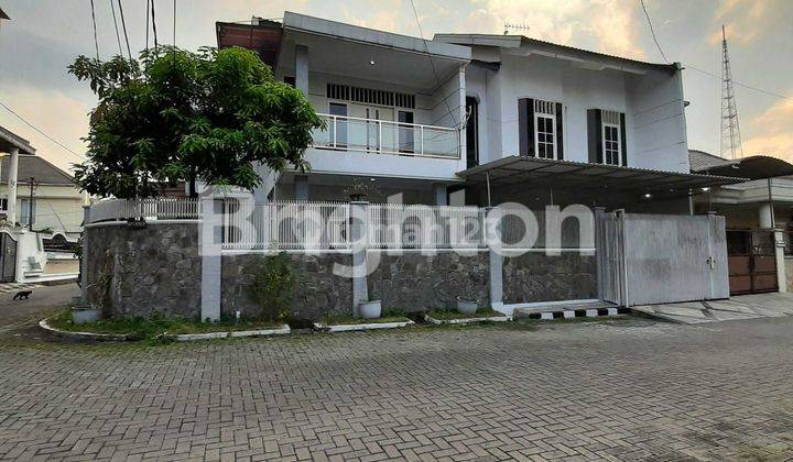 RUMAH SENI FURNISHED SIMPANG DARMO PERMAI SELATAN 1