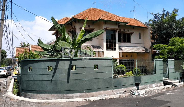 RUMAH HOEK, NGINDEN SEMOLOWARU MANYAR, SIAP HUNI 1