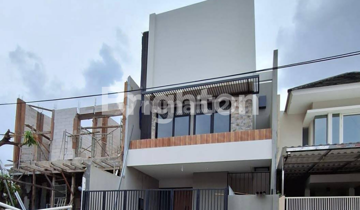 NEW RMH MINIMALIS MODERN, SIAP HUNI, DI PANTAI MENTARI, PAKUWON CITY