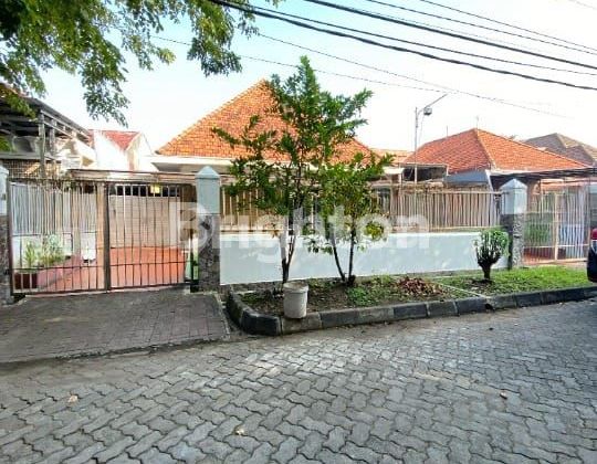 Rumah Terawat Siap Huni Jl Kelabat, Petemon Surabaya  1
