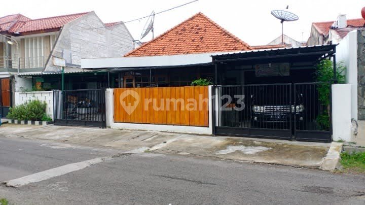 Ready-to-Occupy House in Darno Surabaya with 3 X 9 Land Branch Gank Ready-to-Occupy House in Darno Surabaya with 3 X 9 Land Branch Gank